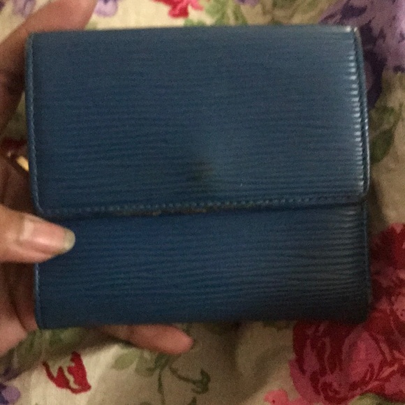 Vintage old blue Epi bifold snap LV wallet - Picture 4 of 8